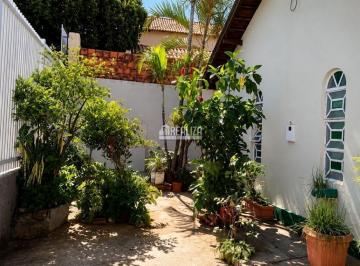 Imagem 1 · Casa para venda em Leblon, Uberaba