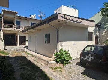 Fachada · Casa para aluguel - no Centro