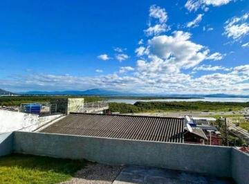 817cbbb40aeae85c56eced12b789f0dc40513545 · Casa com 3 quartos e Vista Mar em Florianópolis.