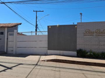 Casa de 3 quartos, Valparaíso de Goiás · Casa com 3 quartos à venda no Setor de Chácaras Anhanguera B em Condomínio Fechado