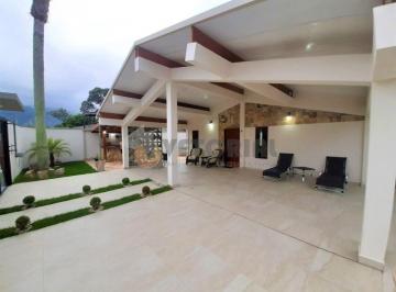 Casa de 3 quartos, Caraguatatuba · Casa à venda no Indaiá em Caraguatatuba SP