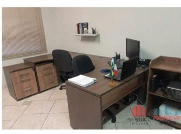 Comercial · 46m² · Sala Comercial Mobiliada para Aluguel em Valinhos, Centro – 45,60 m²