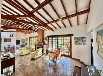 img334133732 · Casa de Condomínio em Carapicuíba | 5 Quartos (3 Suítes) e Piscina | Vila Velha