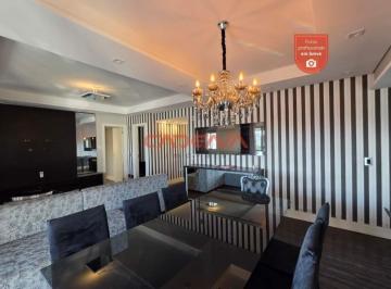 Apartamento · 134m² · 3 Quartos · 3 Vagas · Apartamento com 3 suítes e 3 vagas para aluguel no Batel