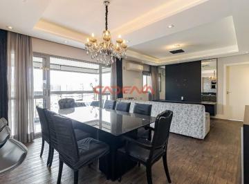 Apartamento · 134m² · 3 Quartos · 3 Vagas · Apartamento com 3 suítes e 3 vagas para aluguel no Batel