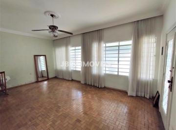 Casa · 185m² · 3 Quartos · 2 Vagas · Casa para venda em Centro de 185.00m² com 3 Quartos, 1 Suite e 2 Garagens