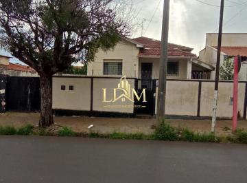 Casa · 360m² · 5 Quartos · 4 Vagas · Casa para venda em Centro de 360.00m² com 5 Quartos e 4 Garagens