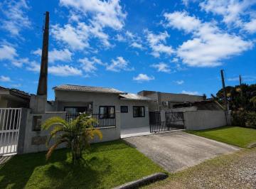 Casa · 136m² · 3 Quartos · Casa com 03 suítes na Barra do Saí a 400 metros da praia em Itapoá/SC