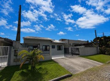 Casa · 136m² · 3 Quartos · Casa com 03 suítes na Barra do Saí a 400 metros da praia em Itapoá/SC