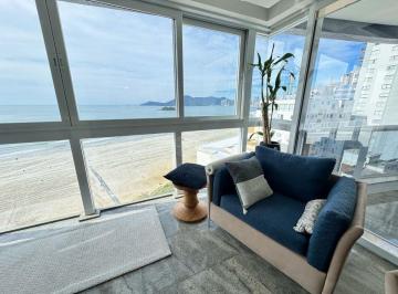 Apartamento · 196m² · 3 Quartos · 1 Vaga · APARTAMENTO FRENTE MAR - CENTRO, BALNEÁRIO CAMBORIÚ
