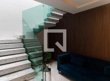 Localizada na vibrante cidade de Campinas, esta casa oferece uma combinação perf · Casa à Venda - Campos Elíseos , 4 Quartos, 320 m2
