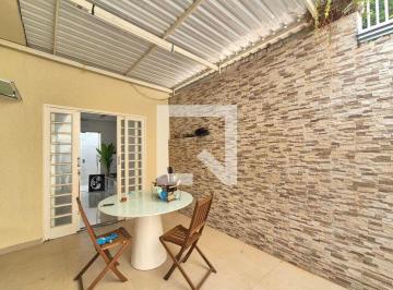 Localizada no charmoso bairro Jardim Paranapanema, esta casa oferece uma ótima o · Casa à Venda - Jardim Santa Marcelina, 1 Quarto, 60 m2
