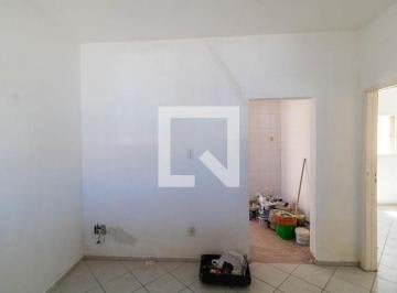 Esta espaçosa casa de 130 metros quadrados oferece um ambiente confortável e aco · Casa à Venda - Vila Marieta, 3 Quartos, 100 m2