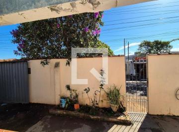 Esta espaçosa casa é o refúgio perfeito para quem busca conforto e praticidades. · Casa à Venda - Jardim Santa Monica, 5 Quartos, 250 m2