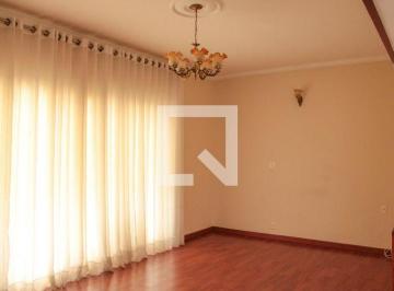 Localizada na charmosa Vila Industrial, em Campinas, esta casa oferece conforto  · Casa à Venda - Vila Industrial, 3 Quartos, 281 m2