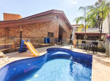 Casa · 350m² · 4 Quartos · 4 Vagas · Casa em Condomínio com 4 Quartos e Closet em Excelente Localização