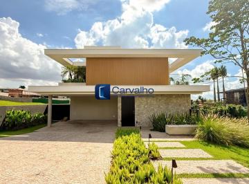 Casa · 558m² · 4 Quartos · 4 Vagas · Casa de Alto Padrão no Residencial Pedra Alta com Suíte Master, Piscina Aquecida