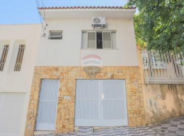 Casa · 139m² · 3 Quartos · 1 Vaga · Casa para venda em Centro de 139.00m² com 3 Quartos, 1 Suite e 1 Garagem