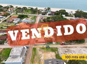 Terreno · 288m² · Lindo Terreno de Esquina Pronto para Construir a Apenas 100 Metros do Mar