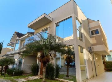Casa · 184m² · 3 Quartos · 2 Vagas · Casa com 3 pavimentos, 184,00m² privativos e duas