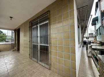 Casa de 4 quartos, Salvador · Casa 4/4 com laje coberta no início da Rua Xisto Bahia - 50m da Av. Vasco da Gama