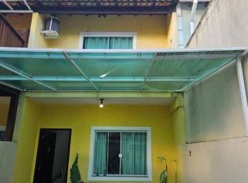 Casa de 3 quartos, Cabo Frio · Casa Independente Semi Mobiliada c/ 3 Quartos à Venda