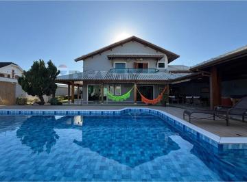 Casa · 537m² · 4 Quartos · 6 Vagas · Casa de Alto Padrão apenas 200mts do mar em Peruibe