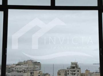Apartamento · 75m² · 2 Quartos · 1 Vaga · VAGA NA ESCRITURA E VISTA MAR NO CORAÇÃO DE COPACABANA