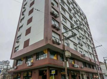 Apartamento · 171m² · 4 Quartos · 1 Vaga · Apartamento Mobiliado com 4 Quartos e 2 Suítes Elevador e Vaga no Centro