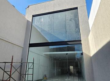 Comercial · 194m² · 1 Quarto · 1 Vaga · Loja Nova com 194m² na Av. Cristóvão Colombo Moinhos de Vento