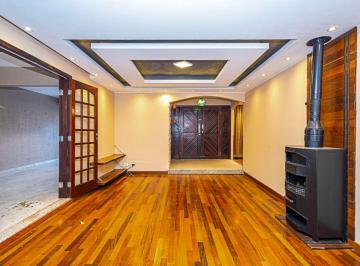 Casa de 3 quartos, Curitiba · Casa Térrea 247m² no Santa Cândida: Piscina, Espaço Gourmet e 4 Vagas