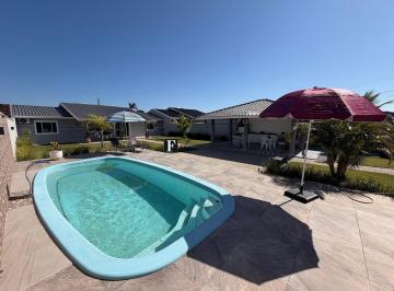 Casa · 818m² · 4 Quartos · 8 Vagas · Casa 4 dormitorios Próxima do mar em Canoas