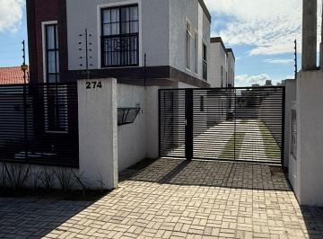 Casa · 207m² · 3 Quartos · 3 Vagas · Casa de Condomínio para venda em Capão Raso de 207.00m² com 3 Quartos, 1 Suite e 3 Garagens