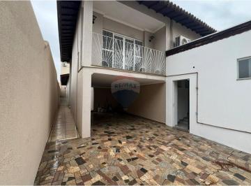 Comercial · 260m² · 3 Quartos · 3 Vagas · Prédio Comercial para alugar em Centro de 260.00m² com 3 Quartos, 2 Suites e 3 Garagens
