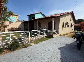 Casa · 212m² · 3 Quartos · 8 Vagas · Casa para venda em Araçatiba de 212.00m² com 3 Quartos, 1 Suite e 8 Garagens