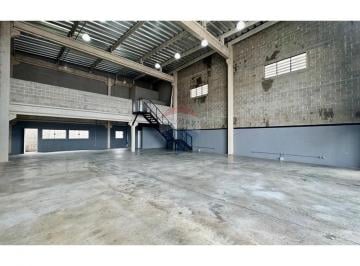 Comercial · 400m² · 4 Vagas · Galpão / Depósito / Armazém para alugar em Vila São Pedro de 400.00m² com 4 Garagens