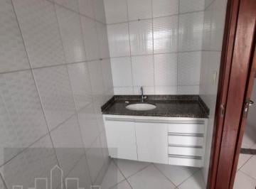Imagem 1 · Casa para aluguel em Glória, Macaé