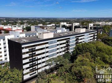 Apartamento de 3 quartos, Brasília · Sqs 211 Sala ENORME, taco, FACHADA REFORMADA, cozinha e banheiro social grandes CUSTO BENEFÍCIO