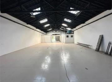 Comercial · 300m² · 3 Vagas · Galpão para locação em Jurubatuba - SP