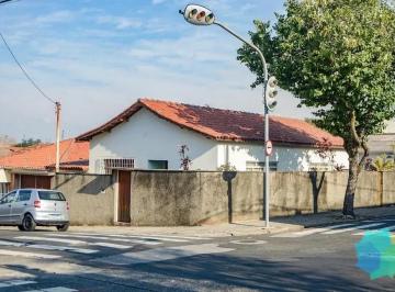 Casa · 130m² · 2 Quartos · 2 Vagas · Casa para venda em Centro de 130.50m² com 2 Quartos, 1 Suite e 2 Garagens