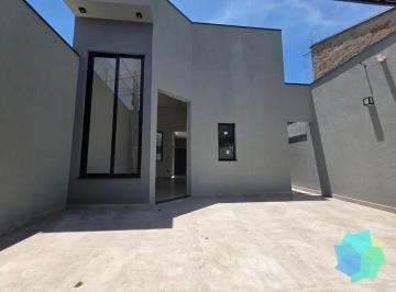 Casa · 70m² · 2 Quartos · 3 Vagas · Casa para venda em Jardim Santa Marta de 70.00m² com 2 Quartos e 3 Garagens