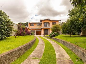 Casa · 108m² · 3 Quartos · 8 Vagas · Sobrado para venda em Capão Raso de 108.00m² com 3 Quartos, 1 Suite e 8 Garagens