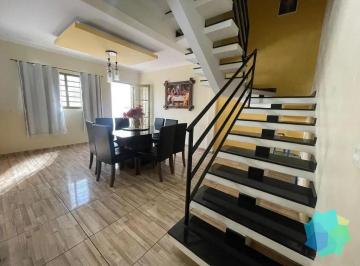 Casa · 192m² · 3 Quartos · 2 Vagas · Casa para venda em Jardim Santa Marta de 192.00m² com 3 Quartos, 1 Suite e 2 Garagens