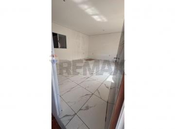 Comercial · 400m² · 4 Vagas · Galpão / Depósito / Armazém para alugar em Zona Industrial de 400.00m² com 4 Garagens
