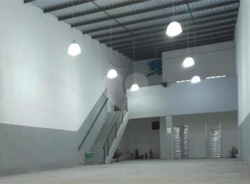 Comercial · 225m² · 3 Vagas · Galpão / Depósito / Armazém para alugar em Centro de 225.00m² com 3 Garagens