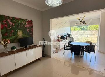 Casa · 198m² · 3 Quartos · 2 Vagas · Casa para venda em Jardim Verona de 198.00m² com 3 Quartos, 1 Suite e 2 Garagens