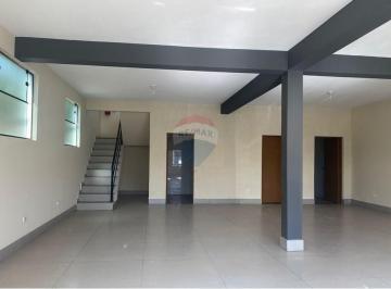 Comercial · 221m² · 3 Vagas · Sala Comercial para alugar em Balneário Salto Grande de 221.00m² com 3 Garagens