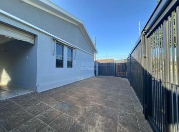 Casa · 138m² · 3 Quartos · 4 Vagas · Casa para venda e aluguel em Vila Xavier de 138.00m² com 3 Quartos e 4 Garagens