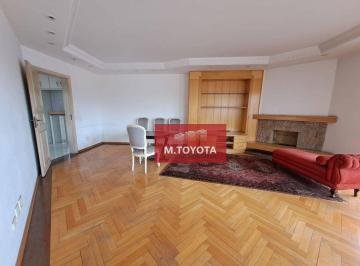 Apartamento · 198m² · 4 Quartos · 3 Vagas · Apartamento para venda e aluguel em Centro de 198.00m² com 4 Quartos, 2 Suites e 3 Garagens