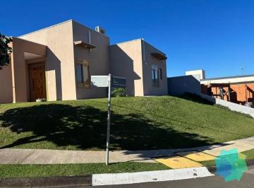 Casa · 183m² · 3 Quartos · Casa para venda em Jardim Celani de 183.01m² com 3 Quartos e 2 Suites